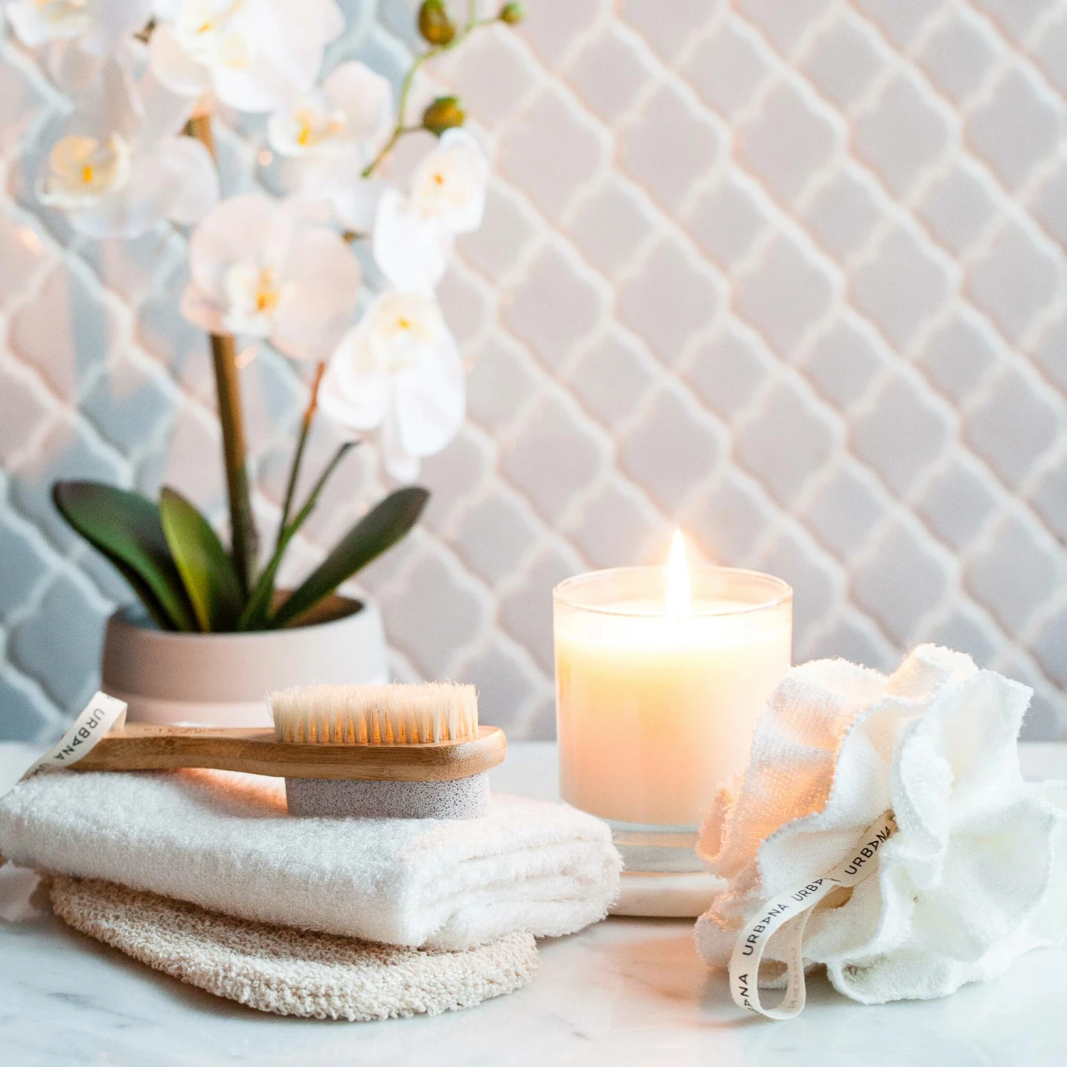 European Soaps Bamboo Pouf - Image 3